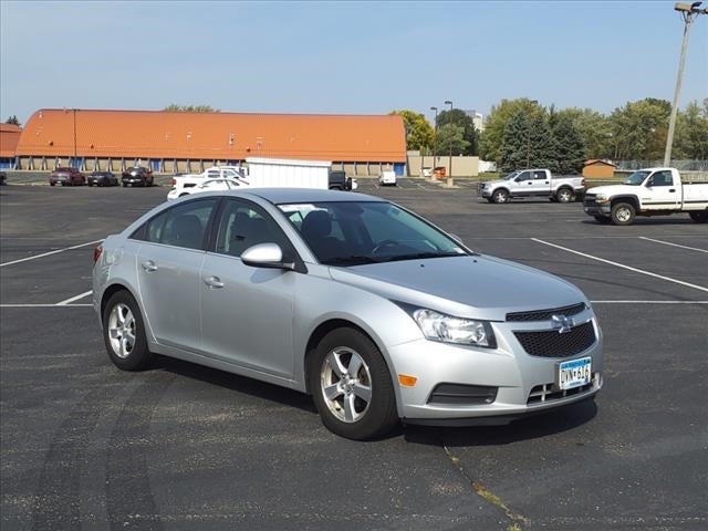 Used 2014 Chevrolet Cruze 1LT with VIN 1G1PC5SB6E7240050 for sale in Hastings, Minnesota
