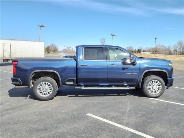 Used 2020 Chevrolet Silverado 3500HD High Country with VIN 1GC4YVEY9LF124260 for sale in Hastings, Minnesota